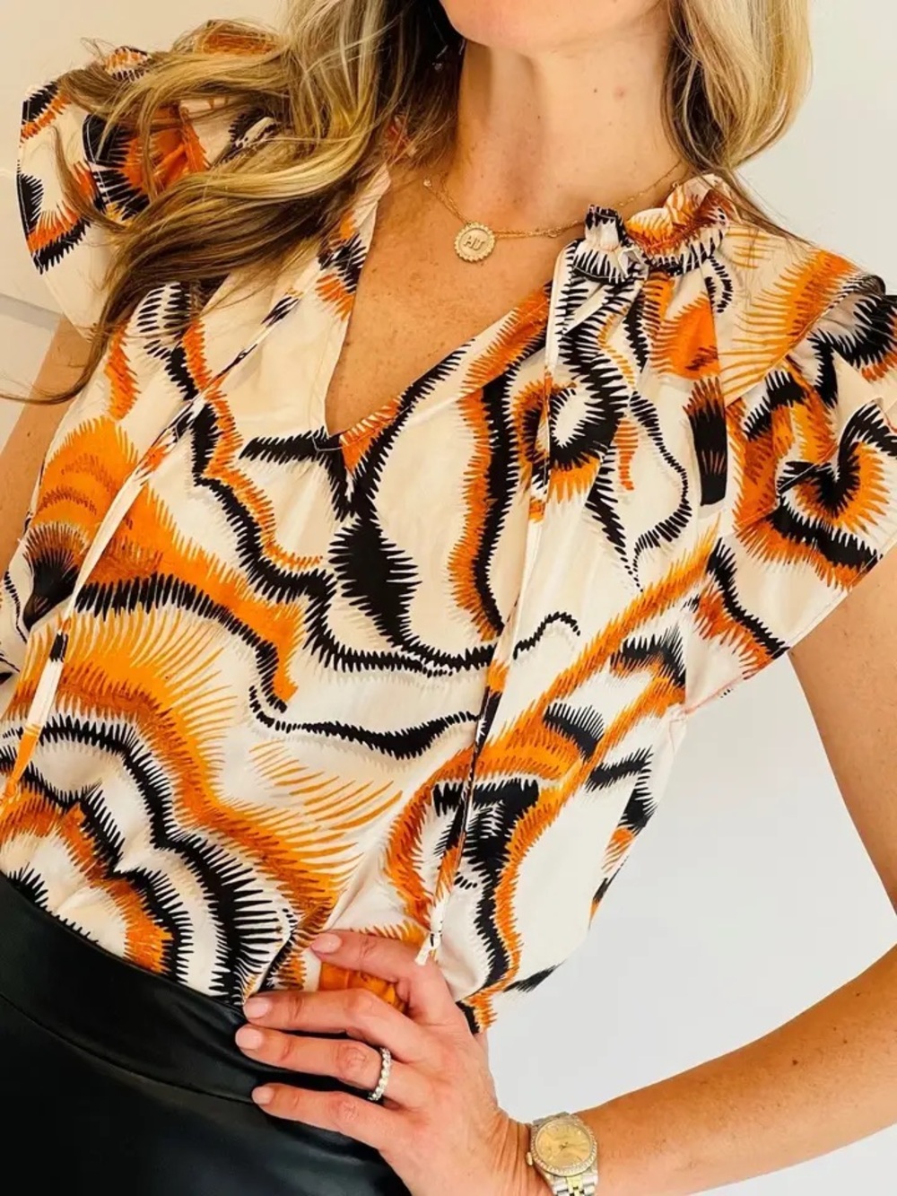 Willa Story Abstract Print Flutter Sleeve Blouse Size Small Orange Black Cream